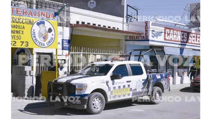 Sale a barrer hojas y lo sorprende la muerte