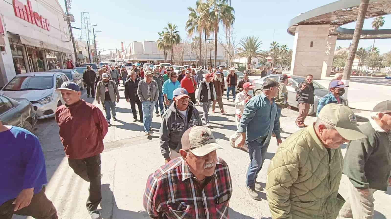 Señalan que tomarán medidas radicales ante la falta de solución de la empresa.