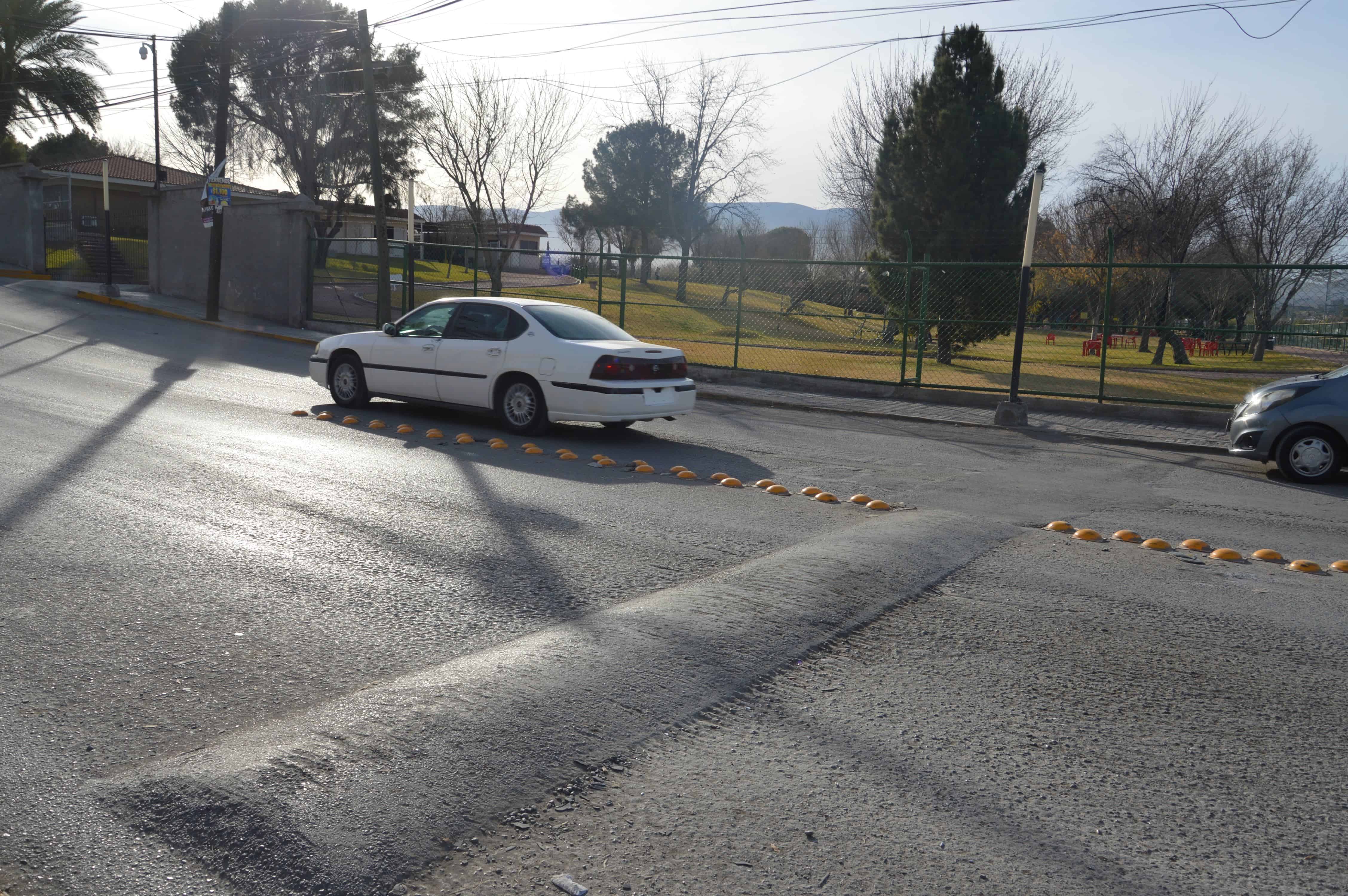 Eliminan bordo en esquina del parque