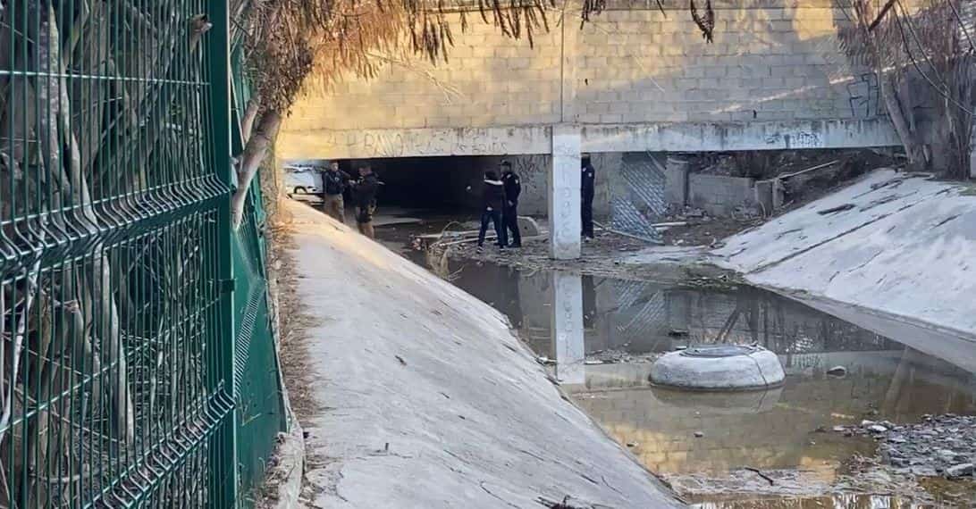 Encuentran a hombre COLGADO SIN VIDA debajo del arroyo El Tornillo