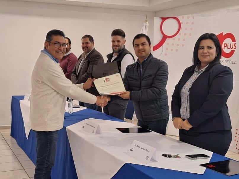 Reconoce Infonavit a 35 empresas locales