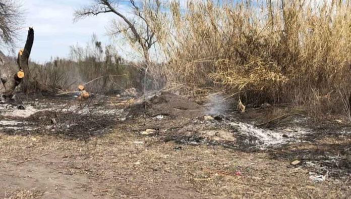 Atienden bomberos incendio al poniente de Zaragoza