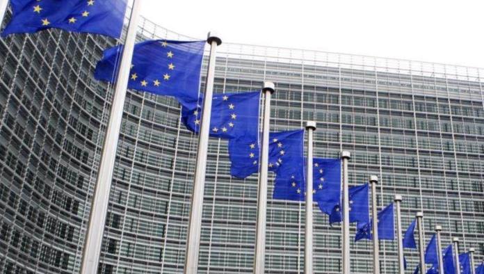Unión Europea aprueba paquete de 50 mil millones de euros para Ucrania