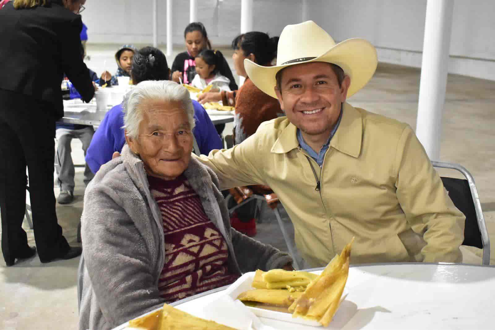 Celebra Hugo Lozano día de la Candelaria