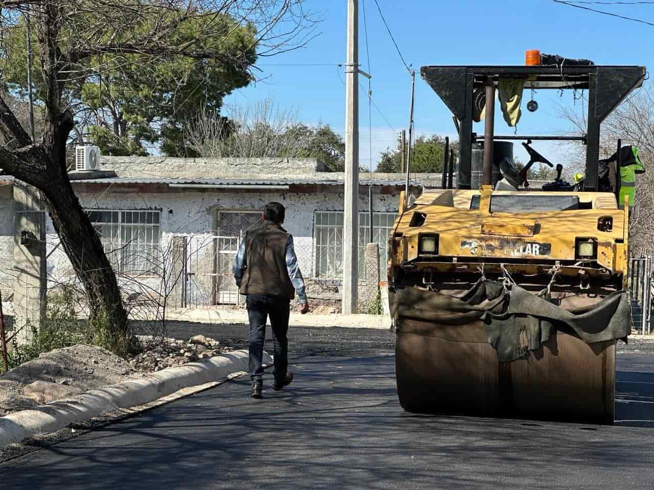 Pavimentan la Guerrero, Sinaloa y Calle Nueva en Allende 