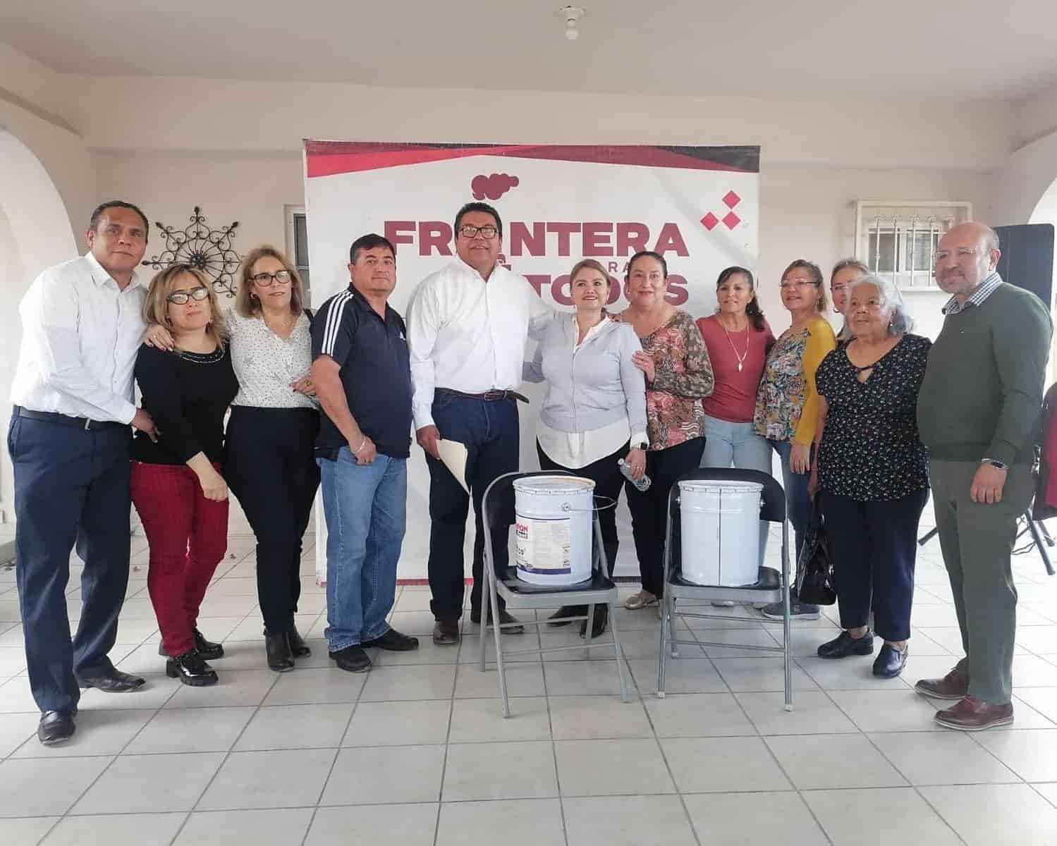 Agradecen maestros apoyo del Alcalde