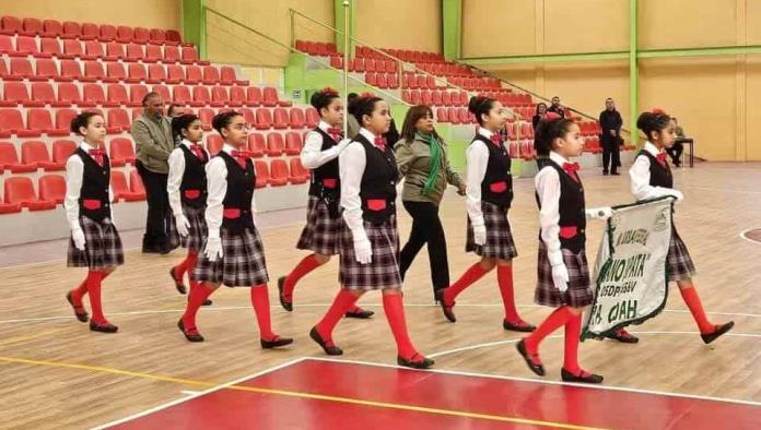 Realizan concurso de escoltas para los alumnos de la zona escolar 415