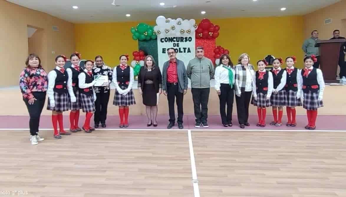 Realizan concurso de escoltas para los alumnos de la zona escolar 415