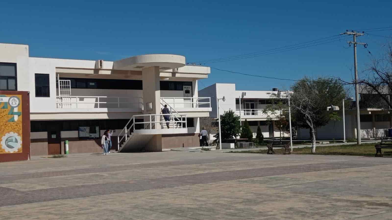Mantiene UAC becas