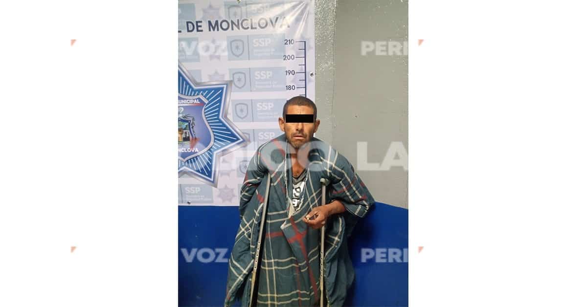 El adicto acosó a un grupo de chicas que se topó a su paso mientras se drogaba.