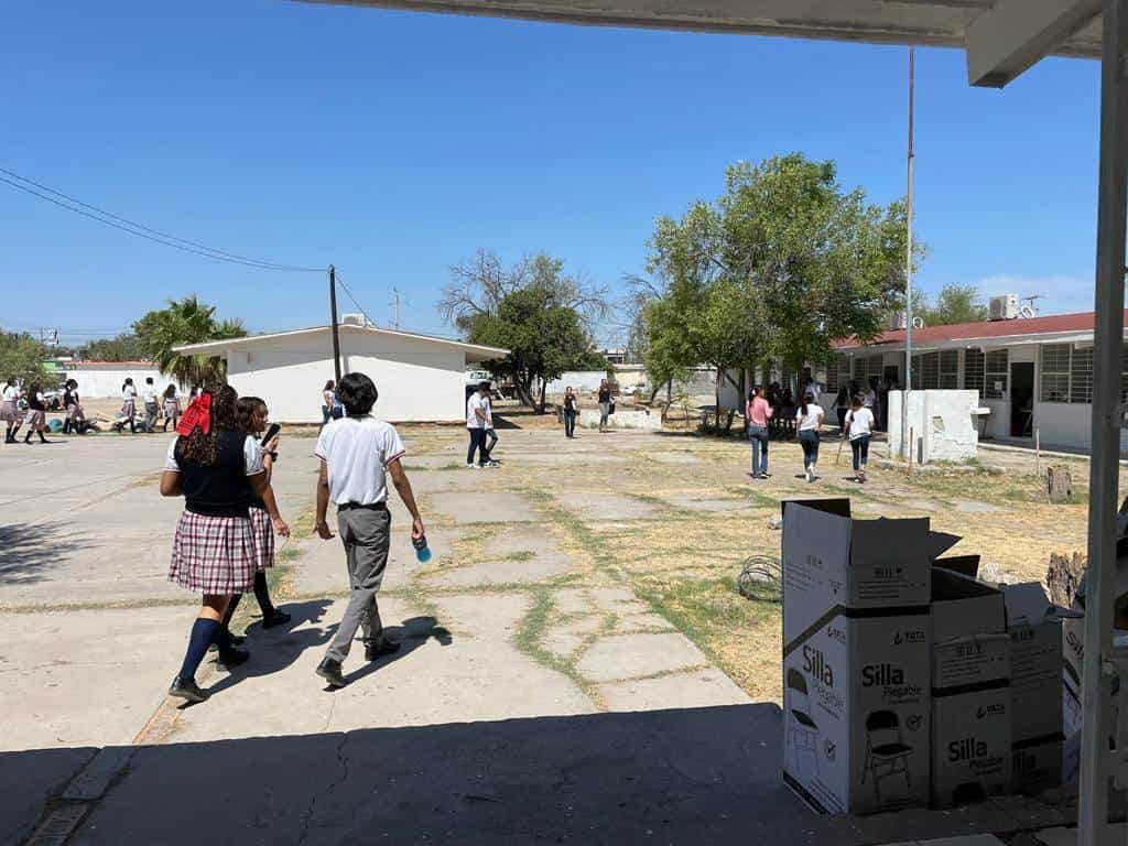 Se prepara Normal de Monclova para fichas de examen de admisión.