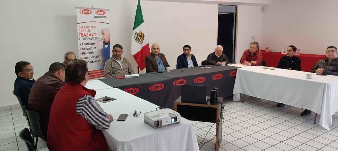 Los constructores se reunieron para dar a conocer las necesidades más apremiantes.