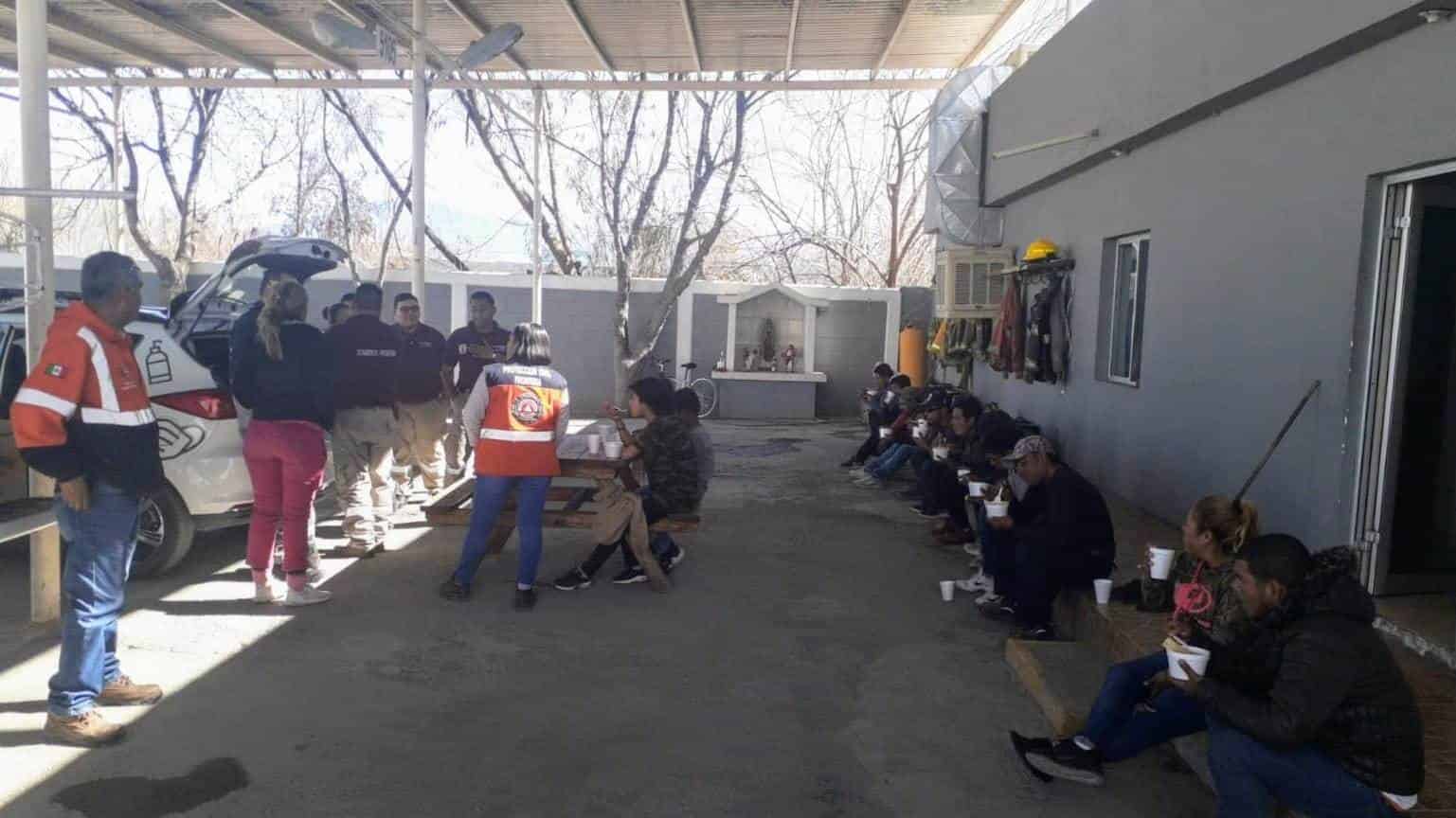 A través del DIF Municipal y Protección Civil se dio ayuda a un grupo de migrantes entre los que se encontraban hombres, mujeres y niños