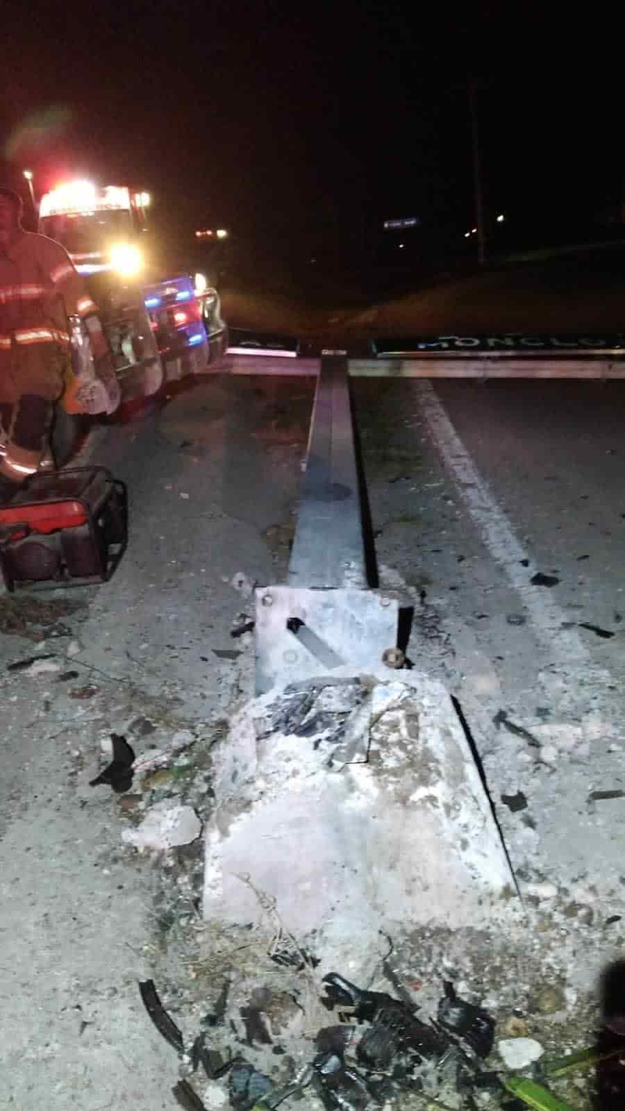 Registran fuerte accidente sobre el desnivel del puente Morelos-Nava