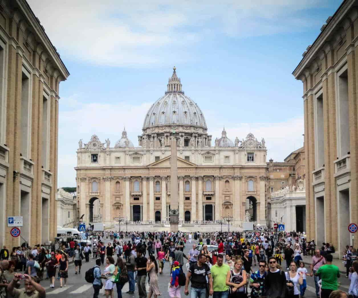 Puedo bendecir a un explotador pero ¿no a un homosexual?, hipocresía Papa Francisco