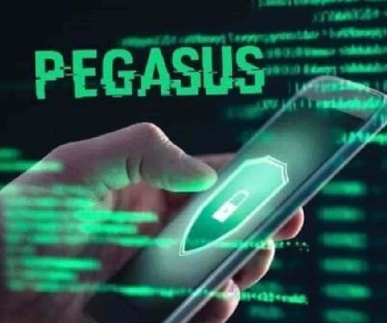 AMLO condena orden de la SCJN que libera información sobre Pegasus