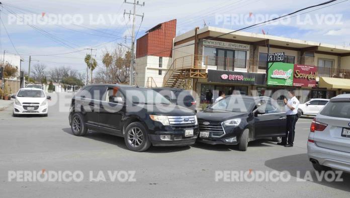 Causa urólogo choque en la avenida Monterrey