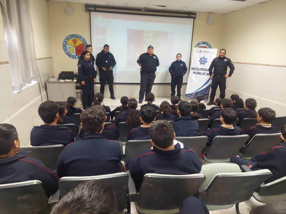 La Policía Escolar trabaja incansablemente para mantener la seguridad emocional y física de los estudiantes contra situaciones depresivas y riesgos.