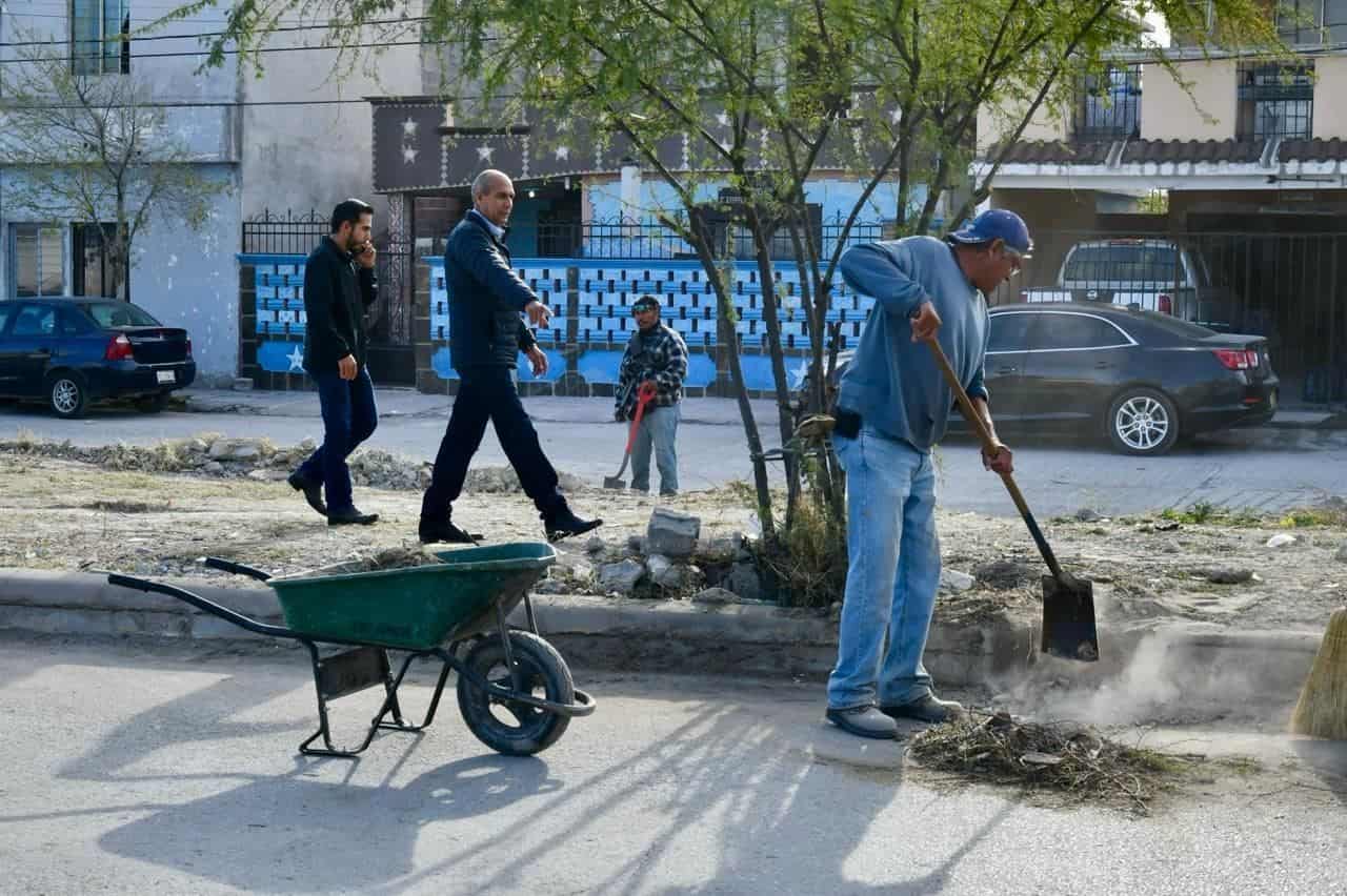 Supervisa Mario Dávila actividades en colonias