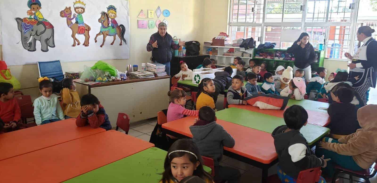 La Dirección Municipal de Ecología inició el ciclo de pláticas para la concientización sobre el reciclaje entre alumnos de instituciones educativas.