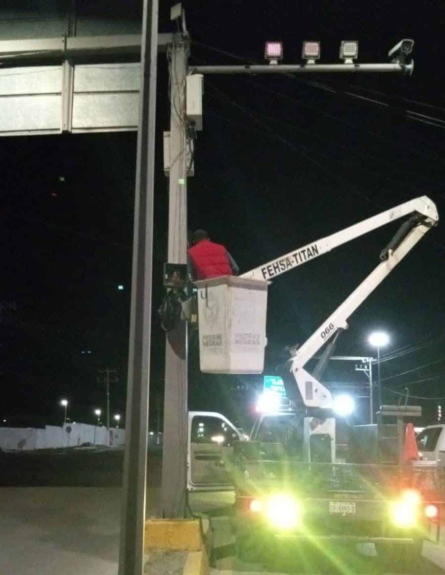 Fallan alrededor de 16 semáforos
