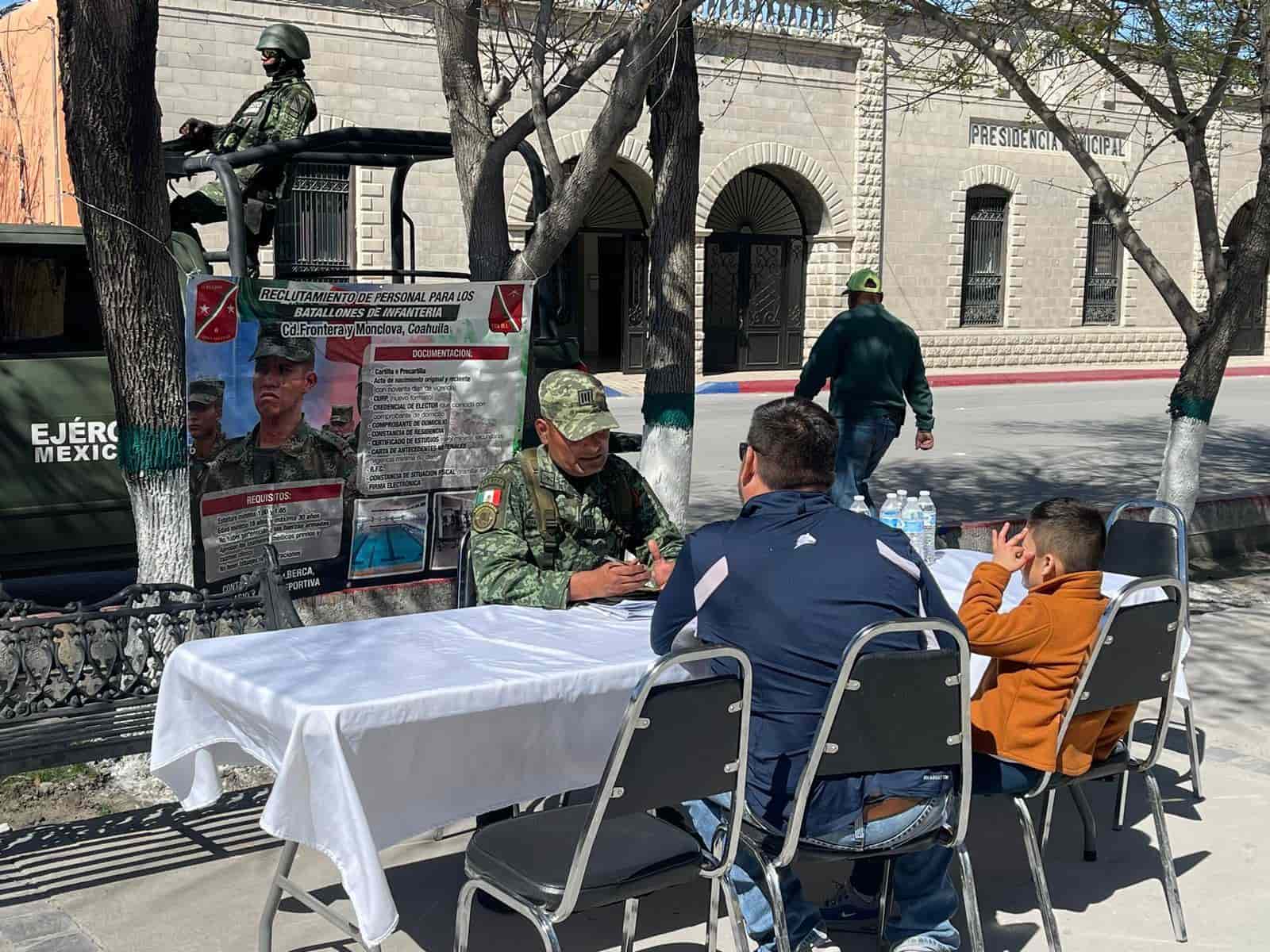 Recluta SEDENA en San Buena