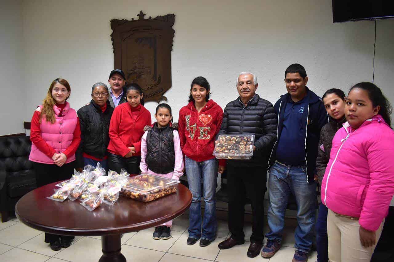 Apoya Hugo a alumnos de CAM