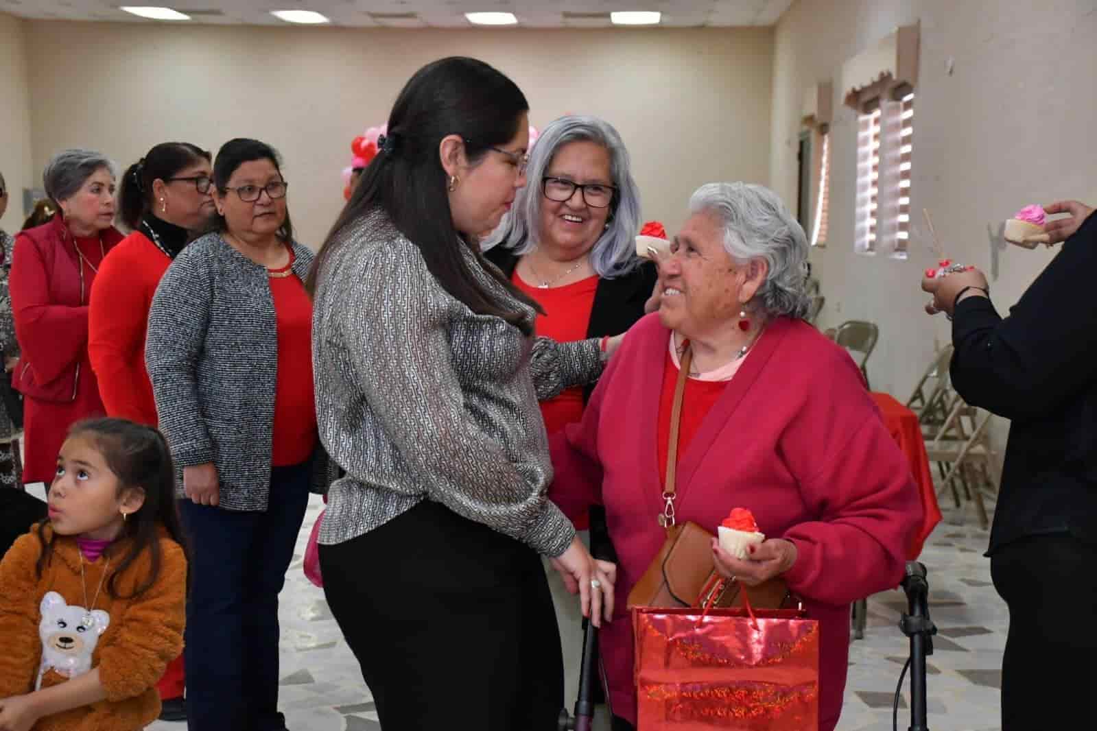 ¡BONITO AMOR! Realizan festejos de San Valentín en el DIF de Nava