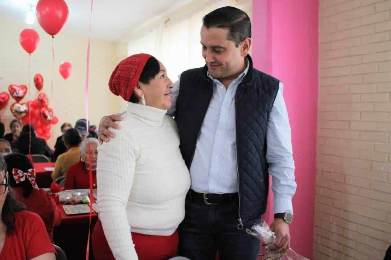 Festeja DIF Allende a adultos mayores por día de San Valentín