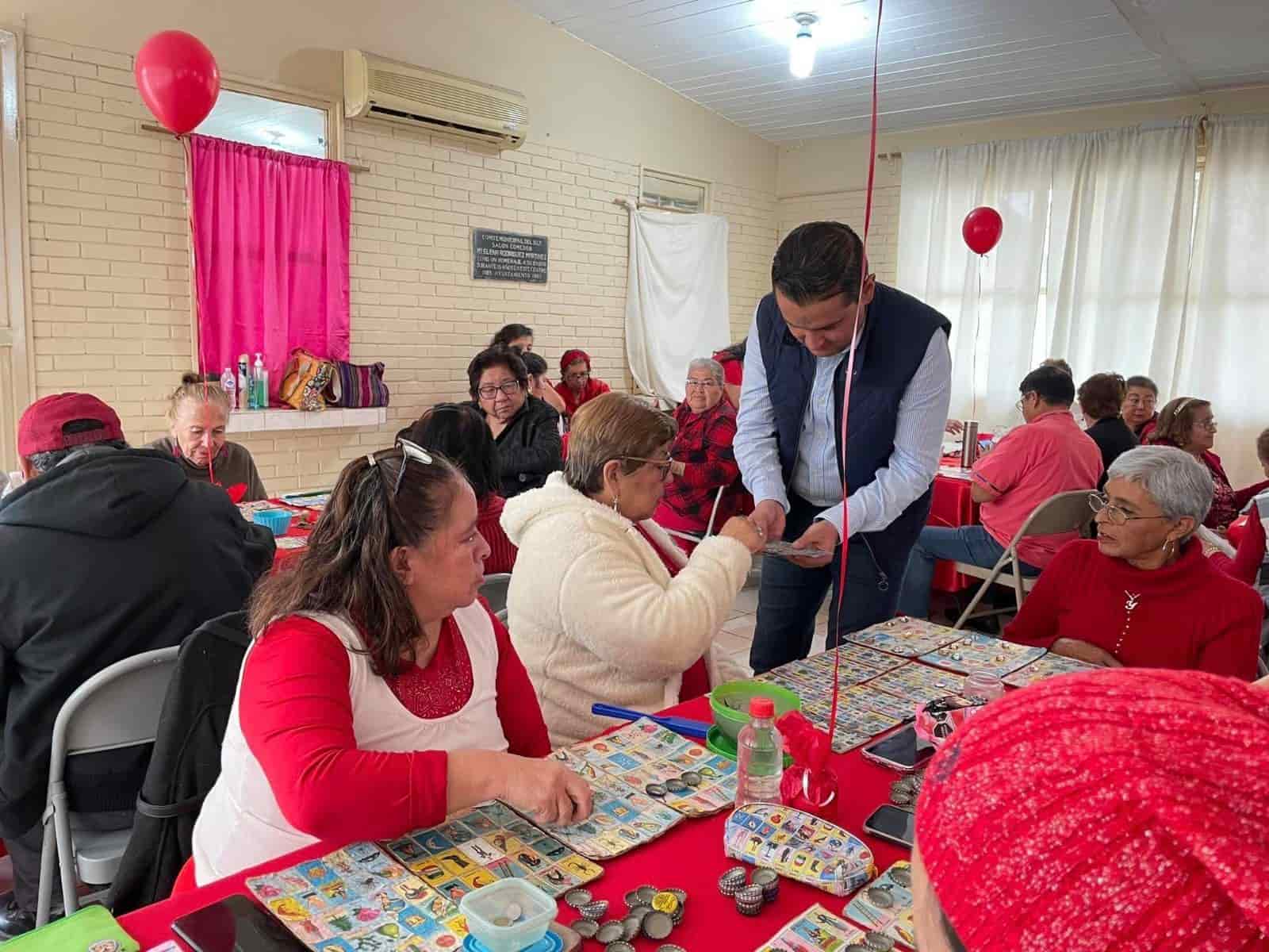 Festeja DIF Allende a adultos mayores por día de San Valentín