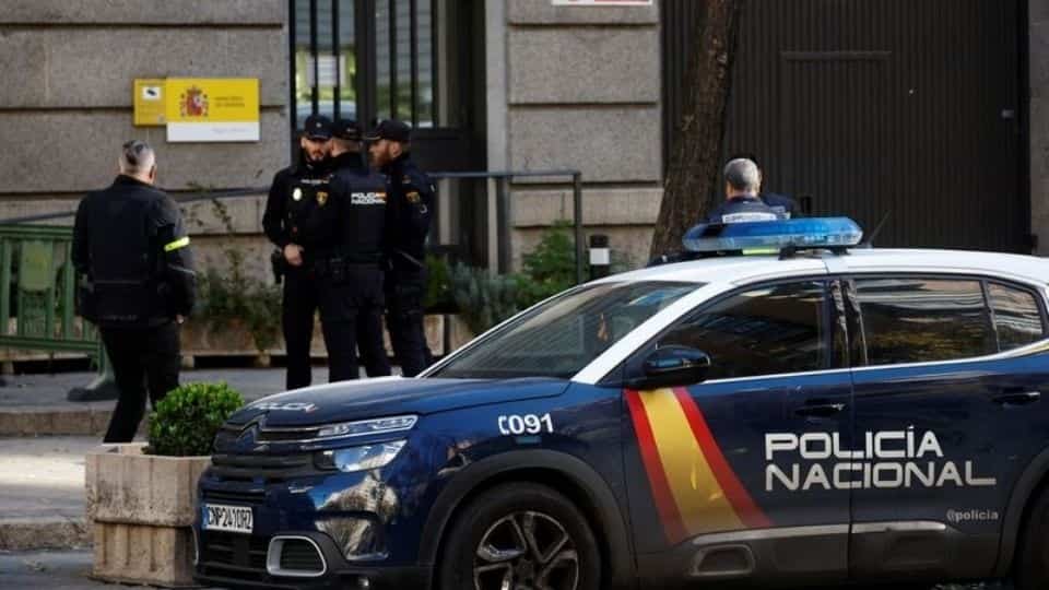 Abuelita fallece de hambre y sed; su hijo que la cuidaba, murió días antes en España