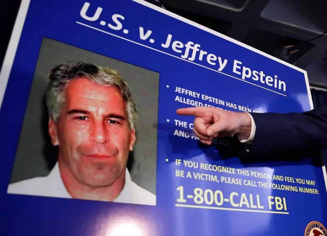 Doce víctimas de Jeffrey Epstein acusan al FBI de encubrimiento en nueva denuncia