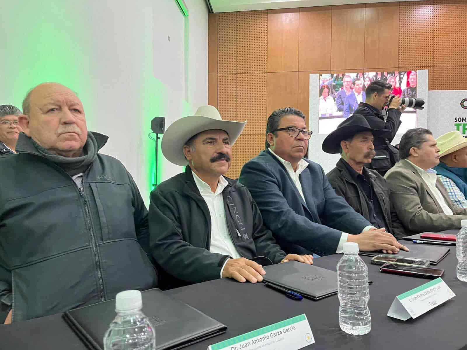 Presente Frontera en la firma del Pacto Coahuila