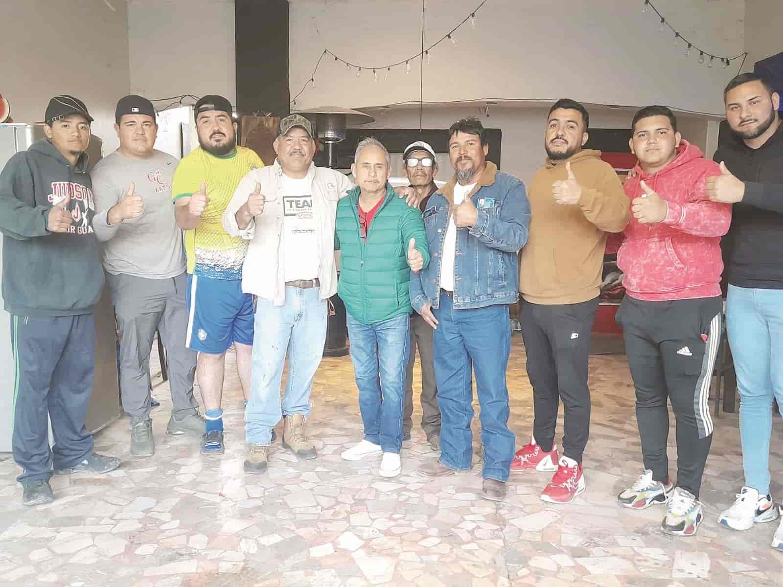 Felipe Narvaez denuncia la falta de condiciones para reunir las firmas de apoyo ciudadano.