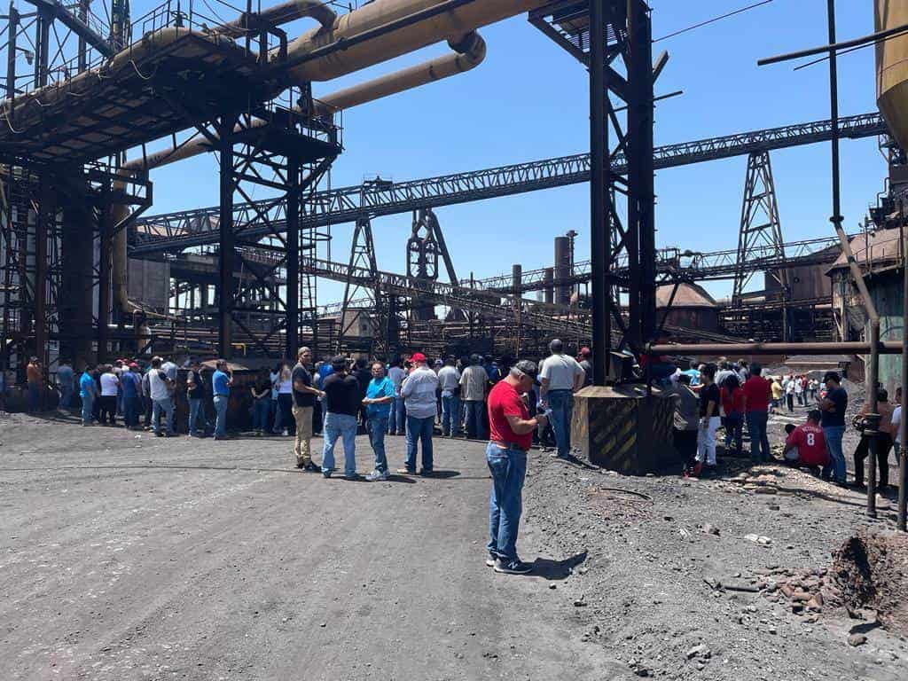 Sin fondos cuentas bancarias de AHMSA.