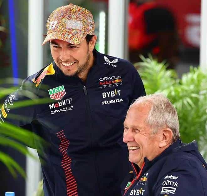Helmut Marko abre la posibilidad de renovar a Checo Pérez con Red Bull