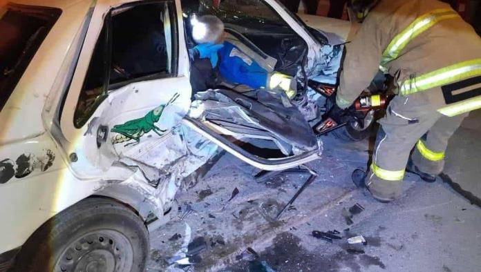Muere taxista en fuerte accidente