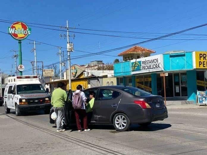 Provoca accidente en avenida Madero