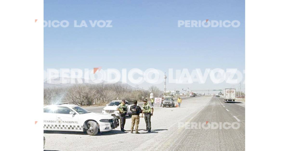 El filtro que colocaron los supuestos miembros del Sindicato Único de Trabajadores Estibadores Alijadores al Servicio de la Industria de Carga y Descarga en Monclova, fue desmantelado por las autoridades. Se salvaron de ser procesados por extorsión al no ser denunciados por sus víctimas.