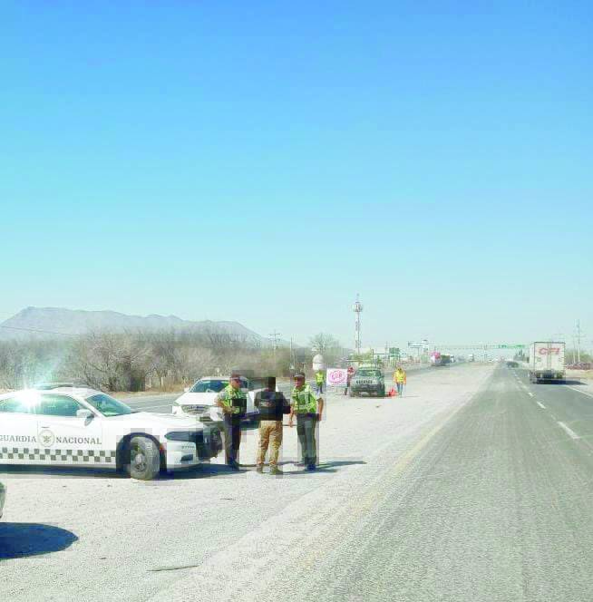 El filtro que colocaron los supuestos miembros del Sindicato Único de Trabajadores Estibadores Alijadores al Servicio de la Industria de Carga y Descarga en Monclova, fue desmantelado por las autoridades. Se salvaron de ser procesados por extorsión al no ser denunciados por sus víctimas.