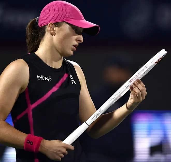 Iga Swiatek cae por sorpresa en semifinales del WTA 1000 de Dubai