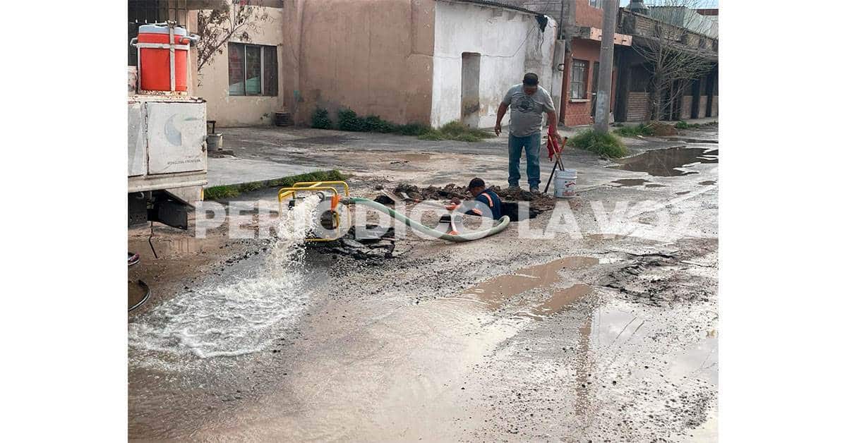 Ineficacia en los trabajos de Simas provoca inundación en el corazón de la ciudad