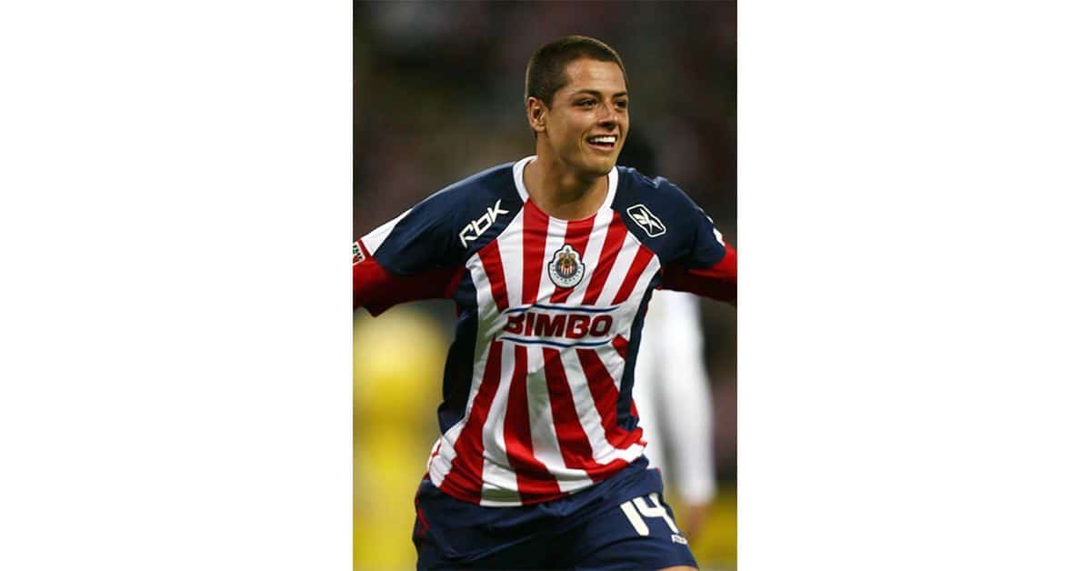 Javier Chicharito Hernández tiene casi 15 años sin pisar el Azteca con Chivas.