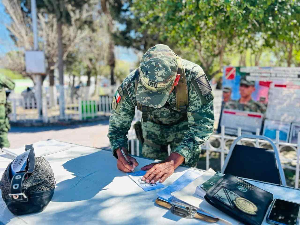 Instalan módulo de reclutamiento del ejército mexicano.