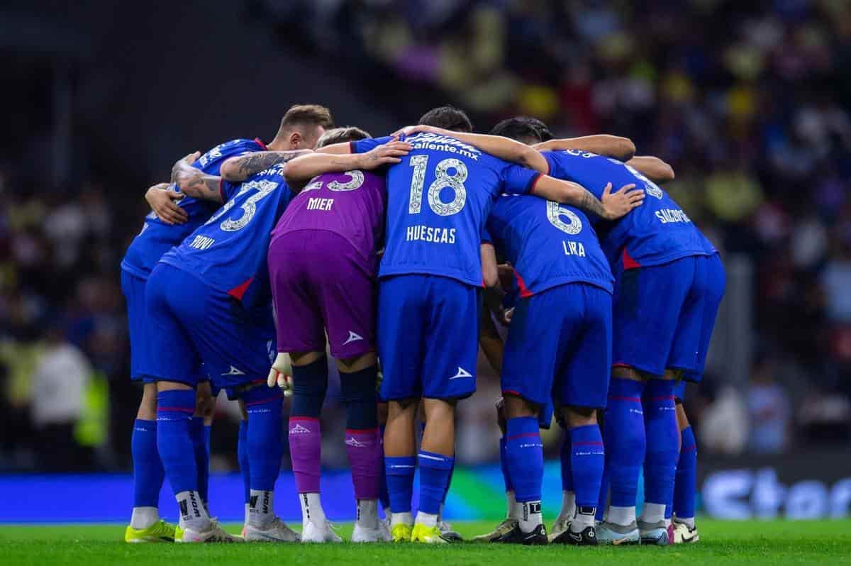Cruz Azul y Chivas tienen una estadística muy pareja en el Estadio Azteca.