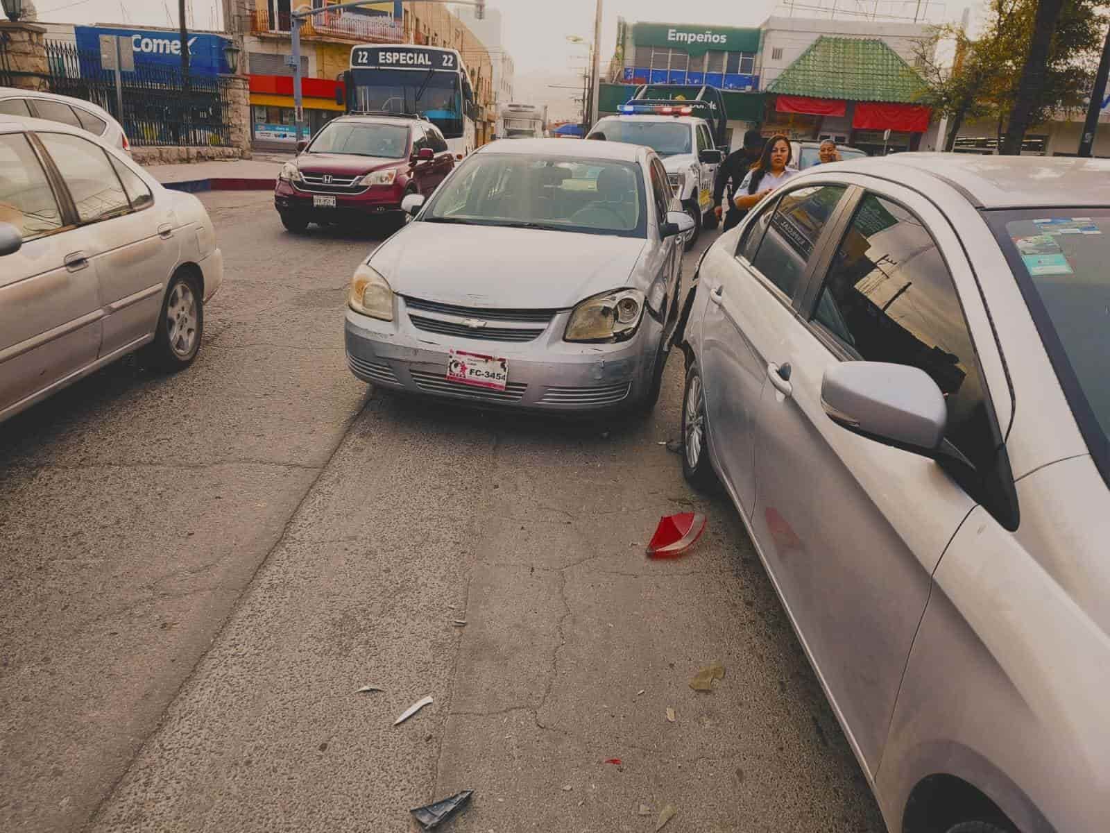 El saldo del choque fue de considerables daños.