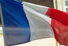 Presidente de Francia no descarta enviar tropas francesas a Ucrania