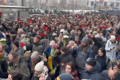 Miles de rusos dan último adiós al opositor Alexei Navalny