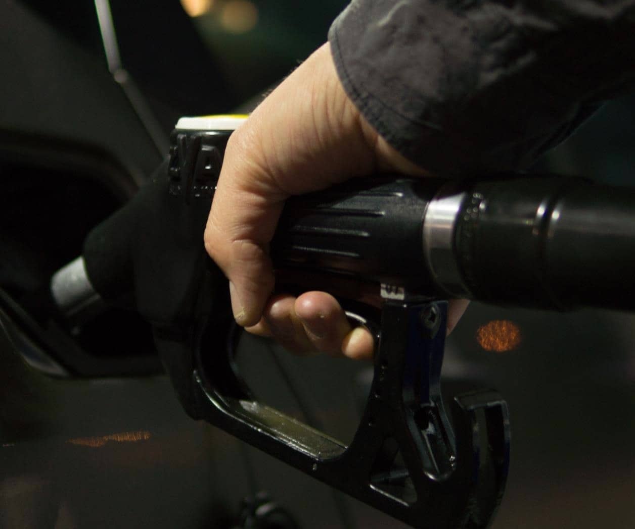 Cuba despierta con gasolinazo del 428%