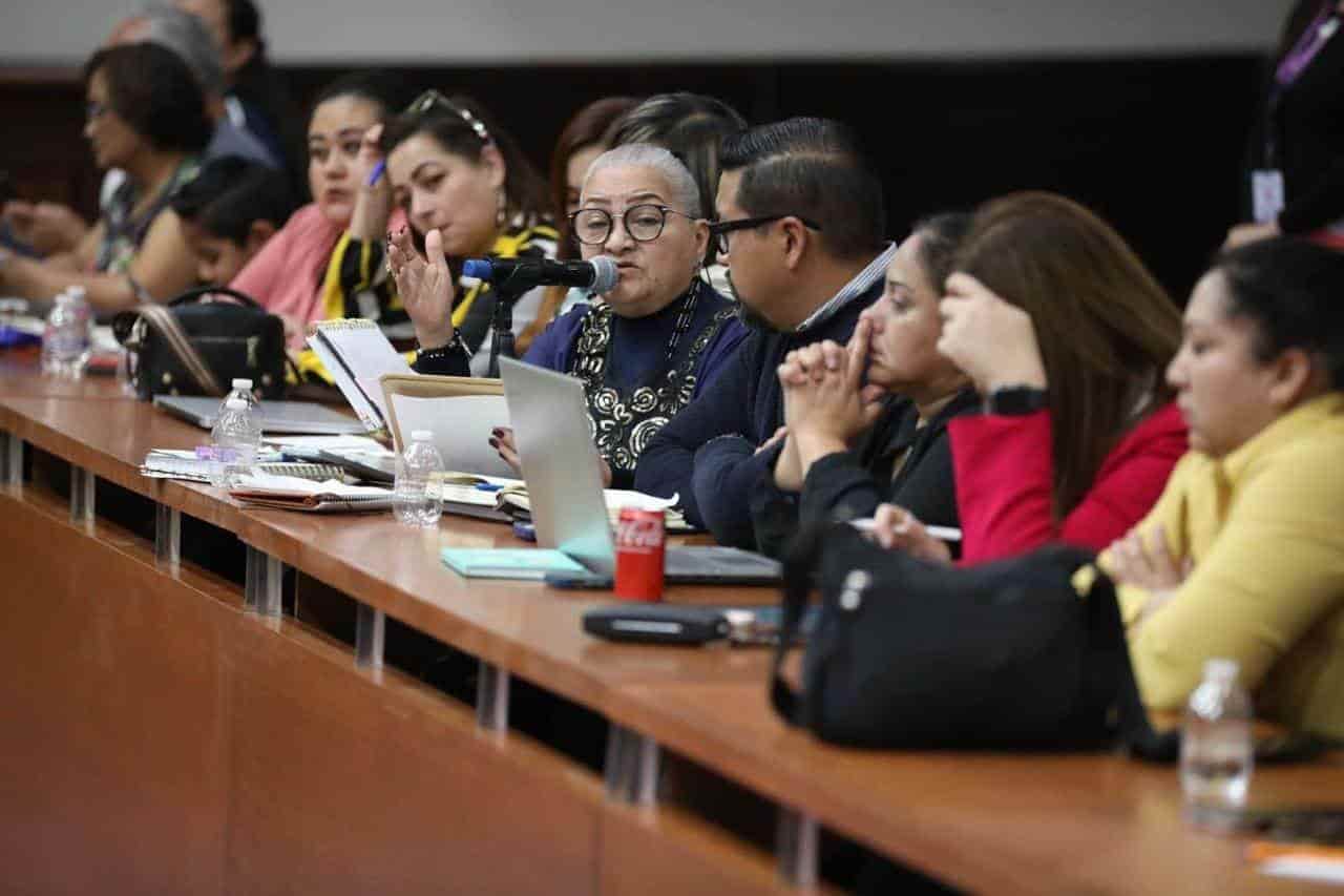 Establece Manolo acuerdos con familias de desaparecidos